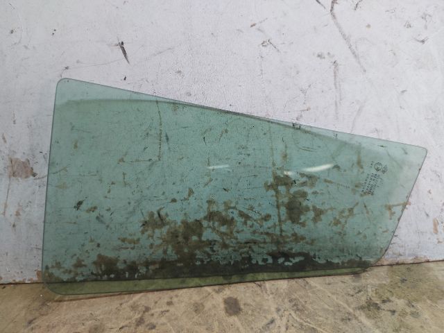 bontott DACIA SANDERO Bal hátsó Fixüveg (Ajtóban)