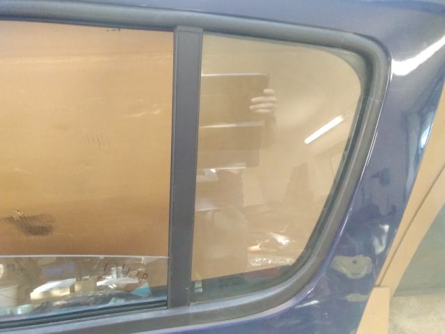 bontott DACIA SANDERO Bal hátsó Fixüveg (Ajtóban)