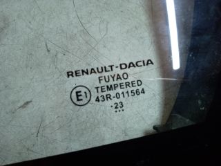 bontott DACIA SANDERO Bal hátsó Fixüveg (Ajtóban)