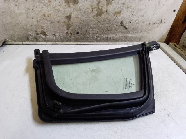 bontott DACIA SANDERO Bal hátsó Fixüveg (Ajtóban)