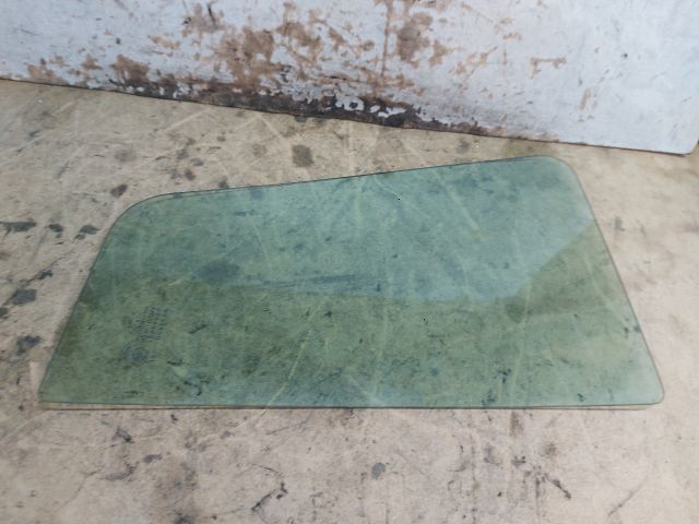 bontott DACIA SANDERO Bal hátsó Fixüveg (Ajtóban)