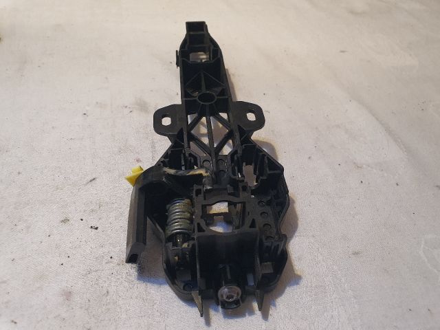 bontott DACIA SANDERO Bal hátsó Külső Kilincsfészek