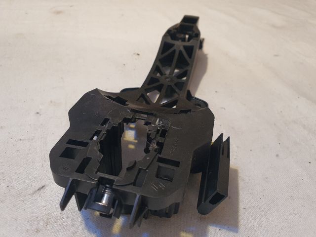 bontott DACIA SANDERO Bal hátsó Külső Kilincsfészek