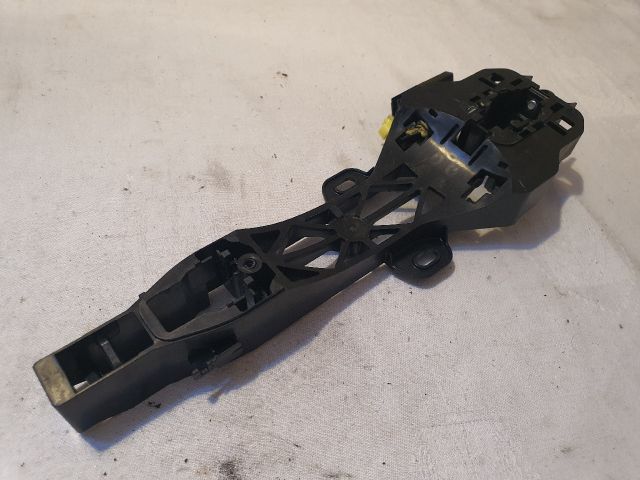 bontott DACIA SANDERO Bal hátsó Külső Kilincsfészek