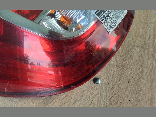 bontott DACIA SANDERO Bal Hátsó Lámpa