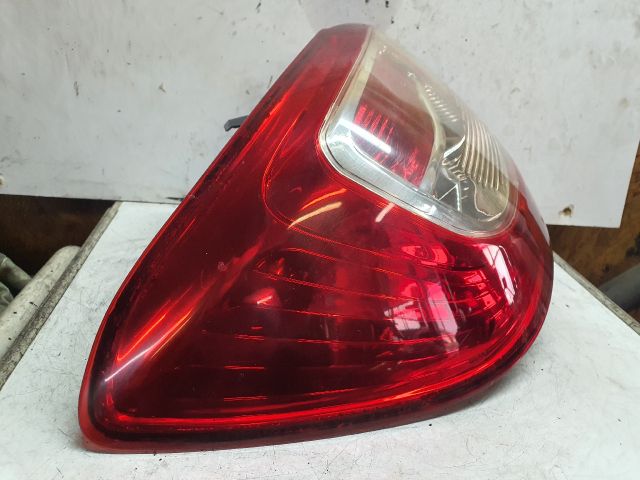 bontott DACIA SANDERO Bal Hátsó Lámpa