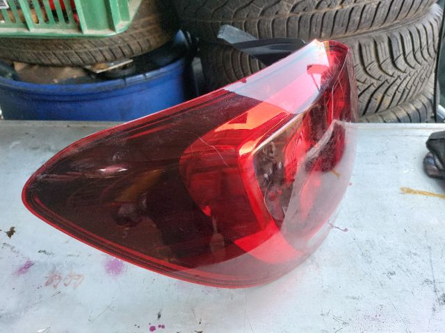 bontott DACIA SANDERO Bal Hátsó Lámpa