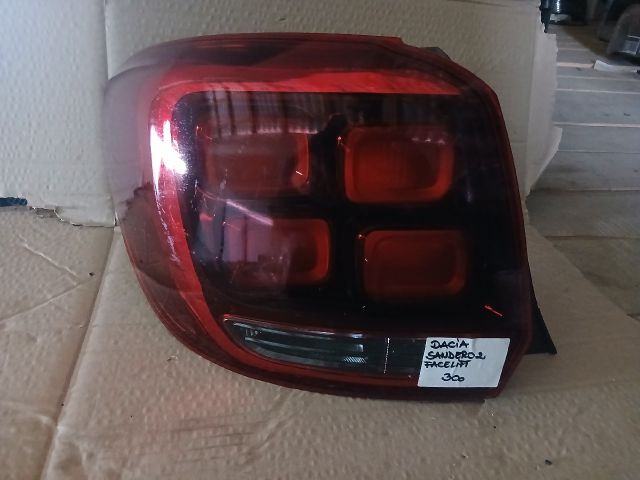 bontott DACIA SANDERO Bal Hátsó Lámpa