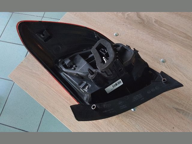 bontott DACIA SANDERO Bal Hátsó Lámpa