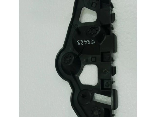 bontott DACIA SANDERO Bal hátsó Lökhárító Tartó (Műanyag)