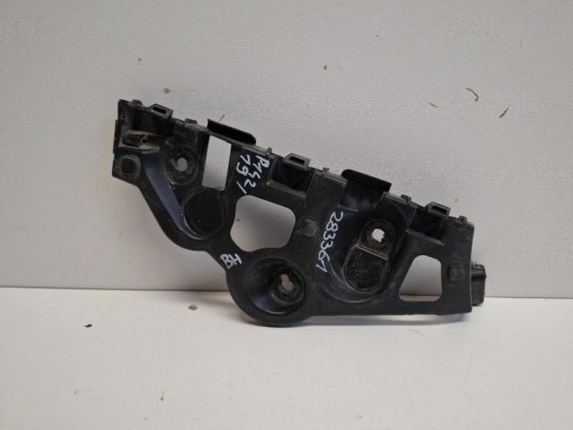 bontott DACIA SANDERO Bal hátsó Oldal Lökhárító Tartó (Műanyag)