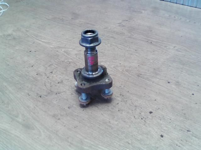 bontott DACIA SANDERO Bal hátsó Tengelycsonk