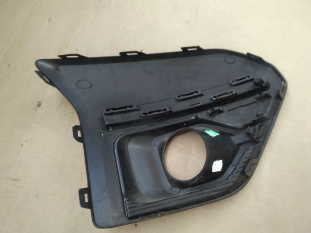 bontott DACIA SANDERO Bal Ködlámpa Rács