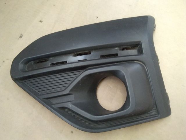 bontott DACIA SANDERO Bal Ködlámpa Rács