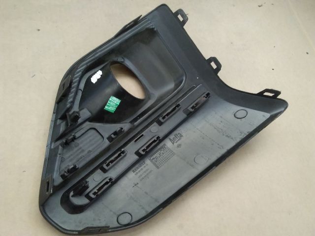 bontott DACIA SANDERO Bal Ködlámpa Rács