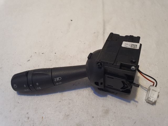 bontott DACIA SANDERO Bal Kormánykapcsoló Irányjelző