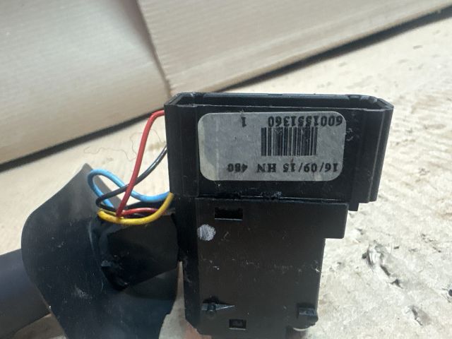 bontott DACIA SANDERO Bal Kormánykapcsoló Irányjelző