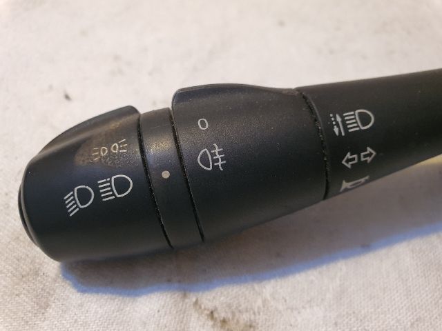 bontott DACIA SANDERO Bal Kormánykapcsoló Irányjelző