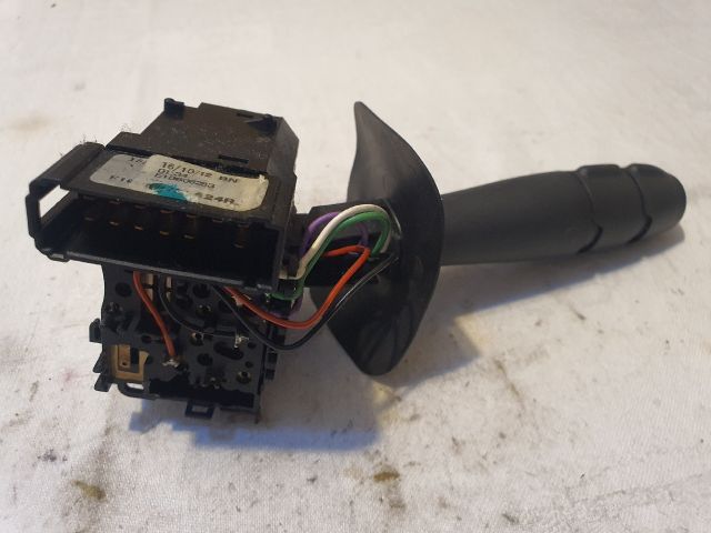 bontott DACIA SANDERO Bal Kormánykapcsoló Irányjelző