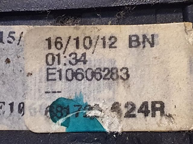 bontott DACIA SANDERO Bal Kormánykapcsoló Irányjelző