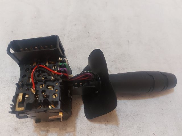 bontott DACIA SANDERO Bal Kormánykapcsoló Irányjelző