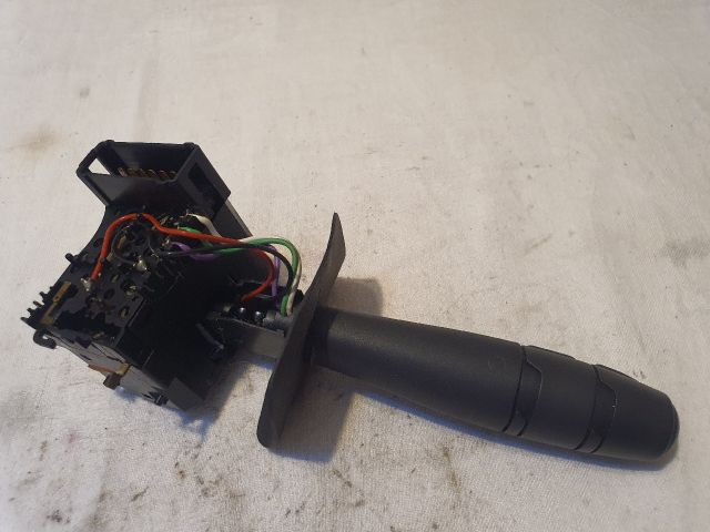 bontott DACIA SANDERO Bal Kormánykapcsoló Irányjelző