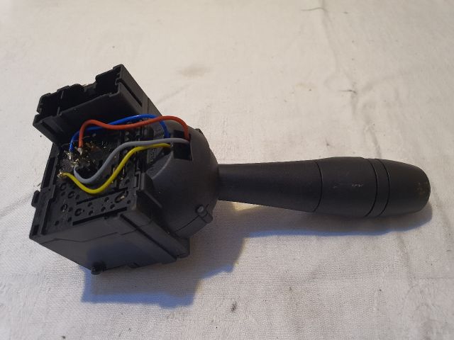 bontott DACIA SANDERO Bal Kormánykapcsoló Irányjelző