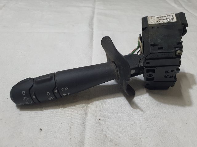 bontott DACIA SANDERO Bal Kormánykapcsoló Irányjelző