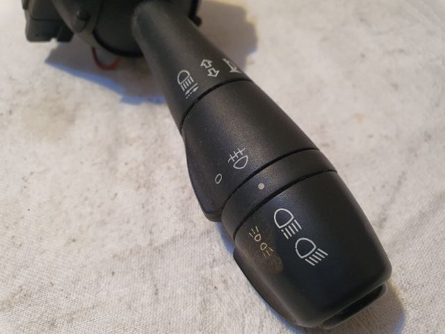 bontott DACIA SANDERO Bal Kormánykapcsoló Irányjelző