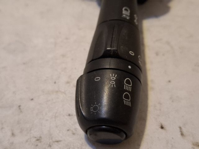 bontott DACIA SANDERO Bal Kormánykapcsoló Irányjelző