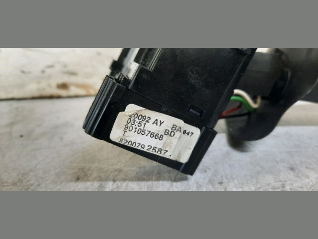 bontott DACIA SANDERO Bal Kormánykapcsoló Irányjelző