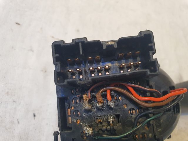 bontott DACIA SANDERO Bal Kormánykapcsoló Irányjelző