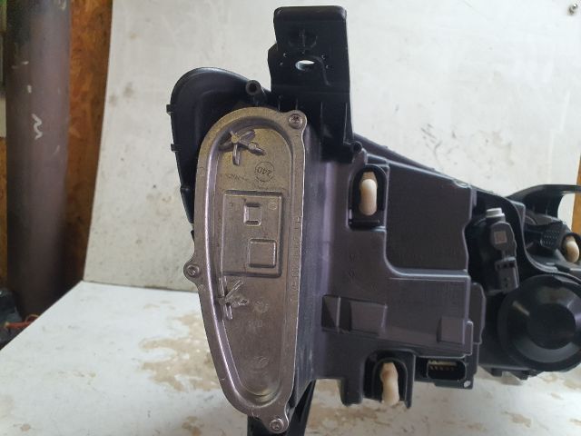 bontott DACIA SANDERO Bal Ledes Fényszóró