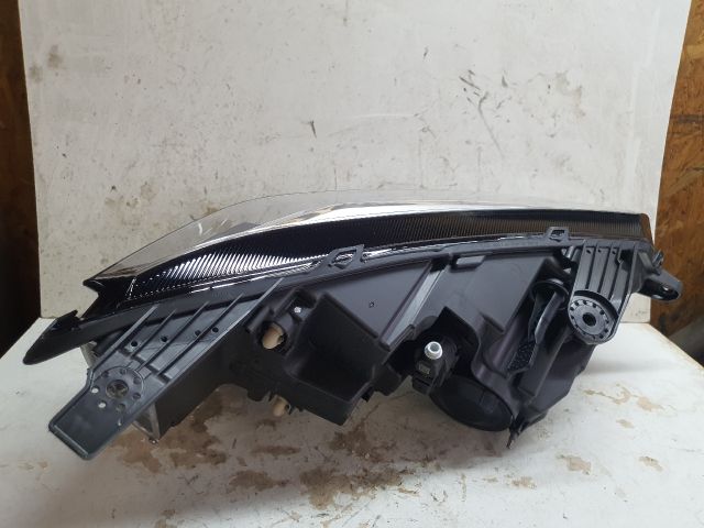 bontott DACIA SANDERO Bal Ledes Fényszóró