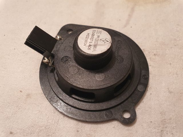 bontott DACIA SANDERO Bal Műszerfal Hangszóró