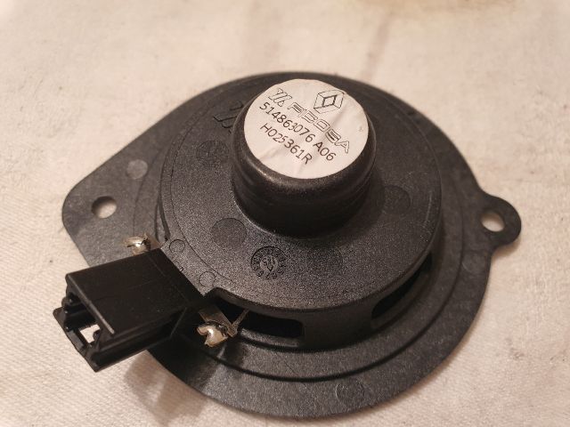 bontott DACIA SANDERO Bal Műszerfal Hangszóró