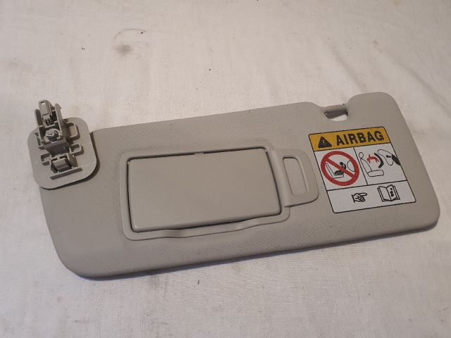 bontott DACIA SANDERO Bal Napellenző