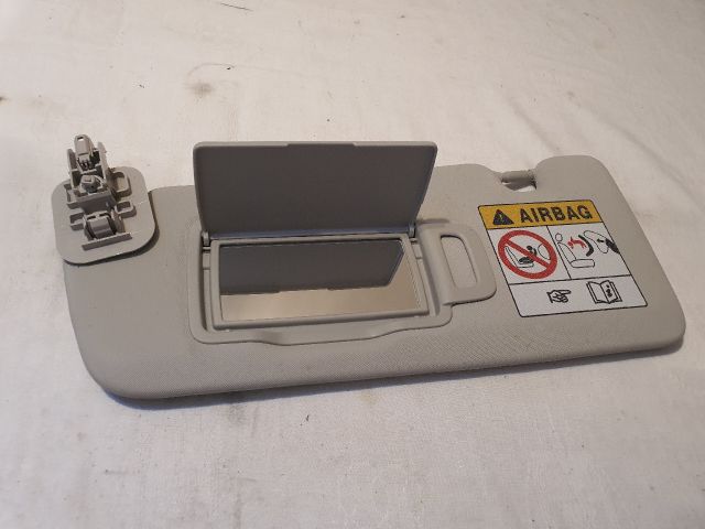 bontott DACIA SANDERO Bal Napellenző