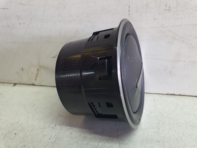 bontott DACIA SANDERO Bal Szellőző