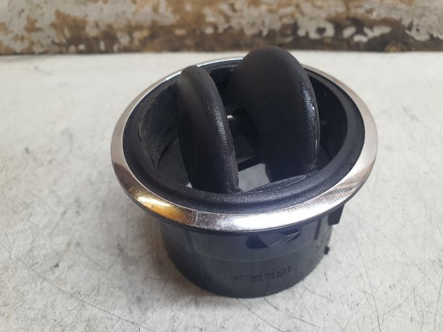 bontott DACIA SANDERO Bal Szellőző