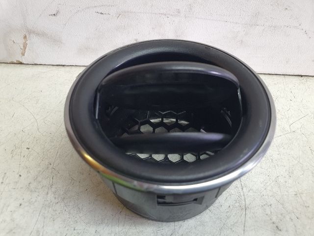 bontott DACIA SANDERO Bal Szellőző