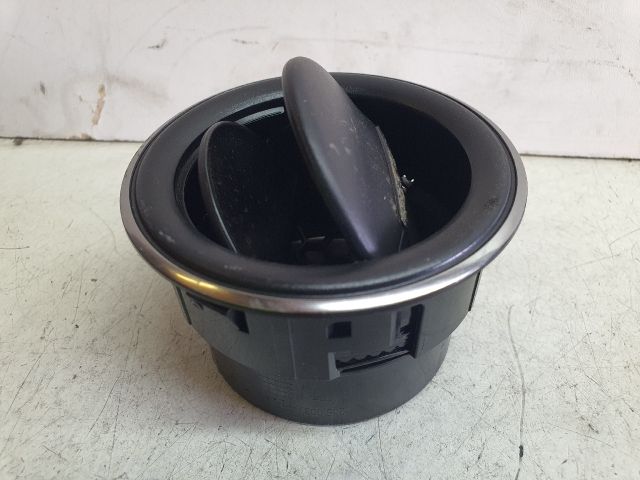 bontott DACIA SANDERO Bal Szellőző