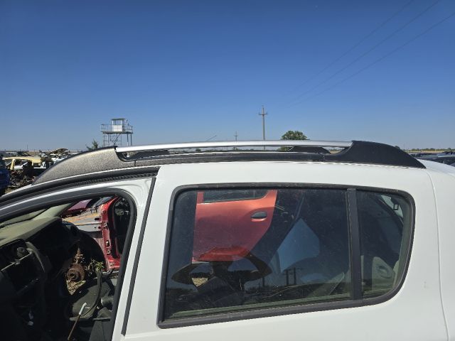 bontott DACIA SANDERO Bal Tetősín