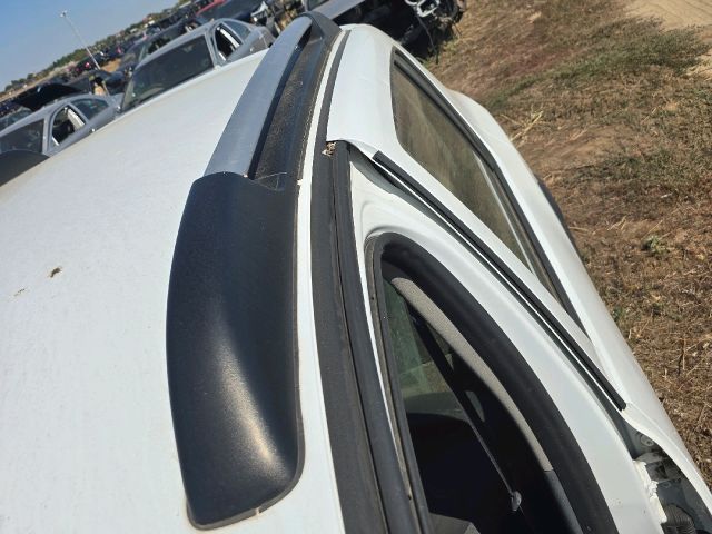 bontott DACIA SANDERO Bal Tetősín