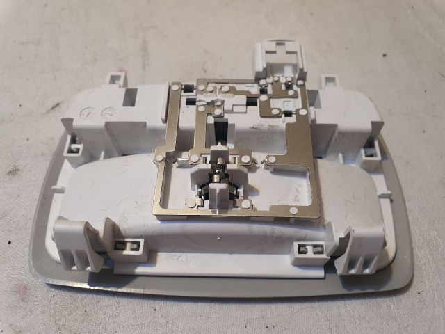 bontott DACIA SANDERO Beltér Világítás Első