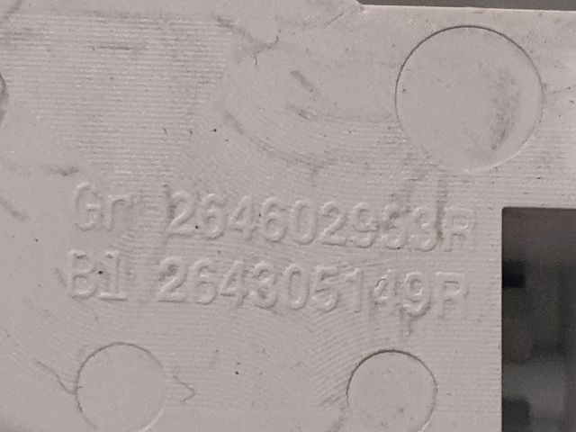 bontott DACIA SANDERO Beltér Világítás Első