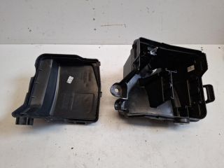 bontott DACIA SANDERO Biztosítéktábla Doboz