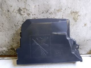 bontott DACIA SANDERO Biztosítéktábla Fedél