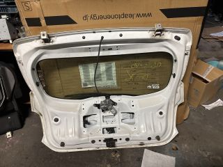 bontott DACIA SANDERO Csomagtérajtó (Részeivel)