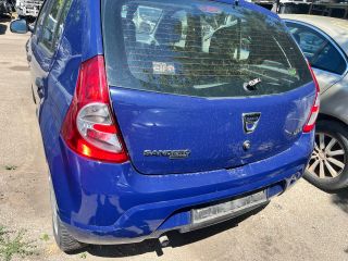 bontott DACIA SANDERO Csomagtérajtó (Részeivel)